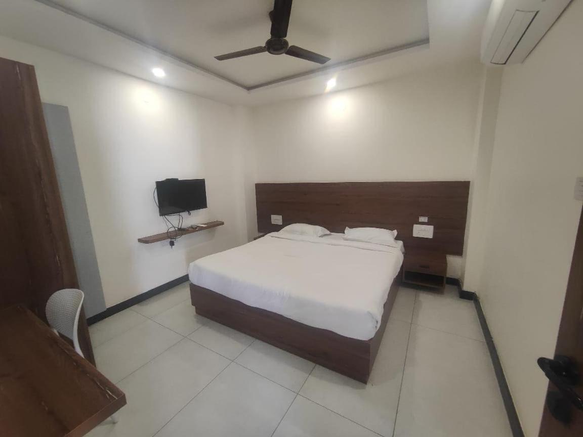 Super Townhouse Shivamogga Formerly Karthik Bhavan Exterior photo